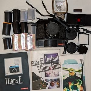 Diana F+ film camera Instant camera back, flash + color filters, close up lens